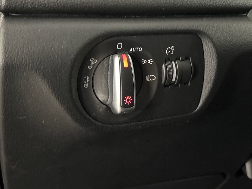 Used 2016 Audi Q3 2.0T Prestige w/ Prestige Package image 37