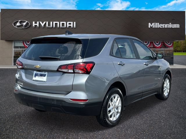 Used 2023 Chevrolet Equinox LS w/ Driver Confidence II Package FWD image 6