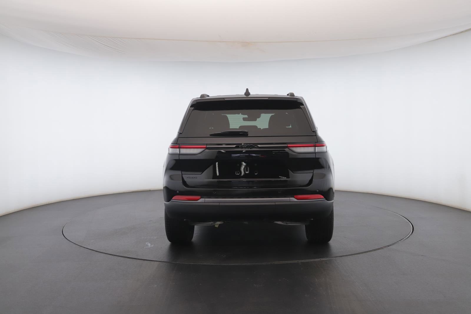 New 2026 Jeep Grand Cherokee Limited w/ Limited Altitude Package image 19