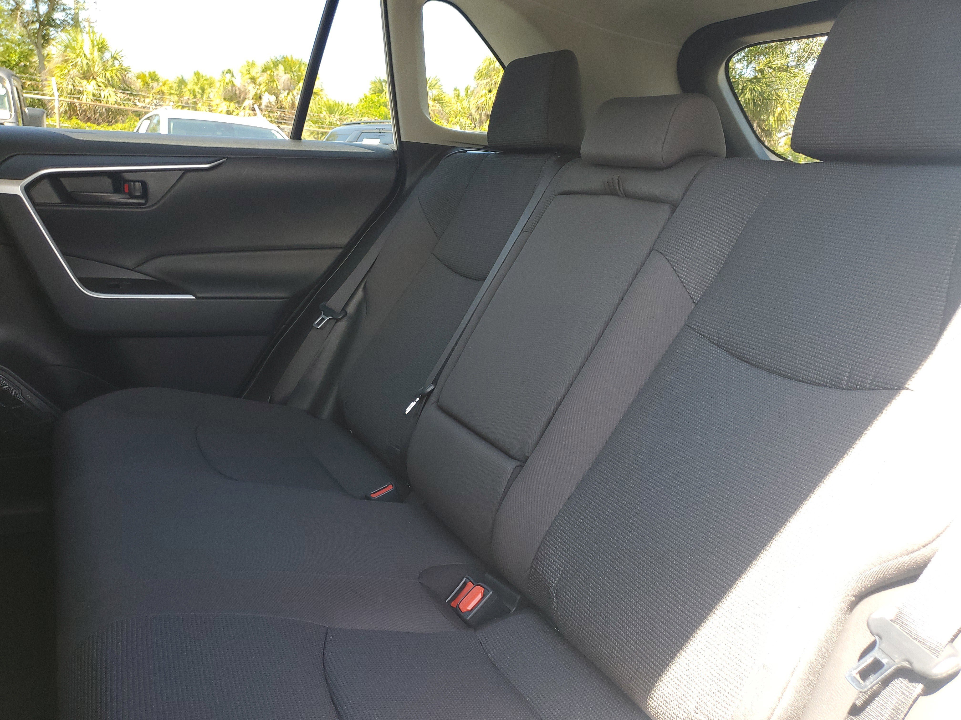 Certified 2024 Toyota RAV4 LE AWD/4WD image 10