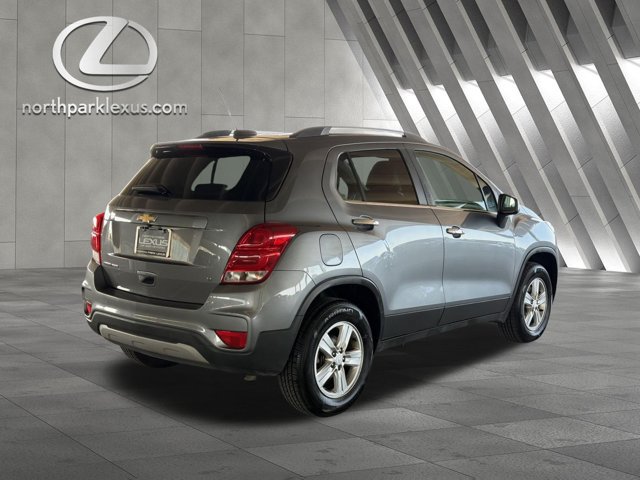 Used 2020 Chevrolet Trax LT w/ LT Convenience Package AWD/4WD image 6
