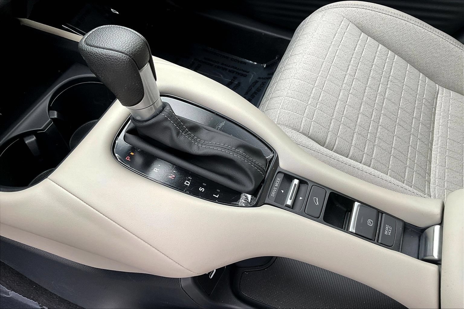 Used 2026 Honda HR-V LX image 17