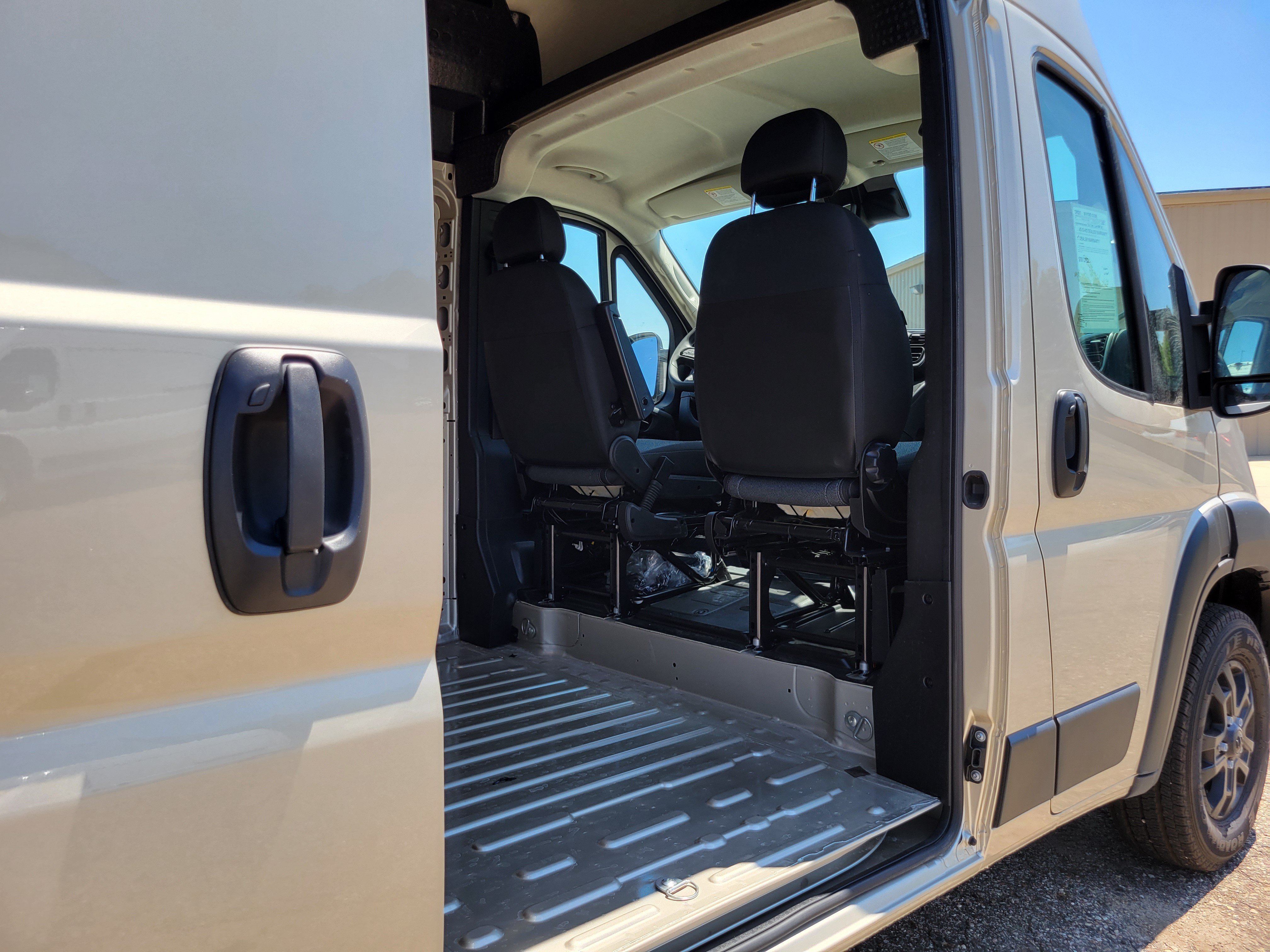 Used 2026 RAM ProMaster 3500 w/ Quick Order Package 22G SLT FWD image 16