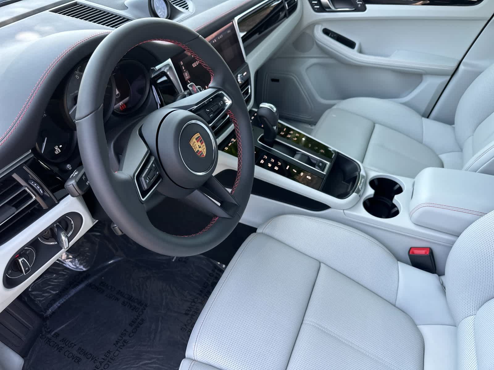 New 2026 Porsche Macan S AWD/4WD image 4