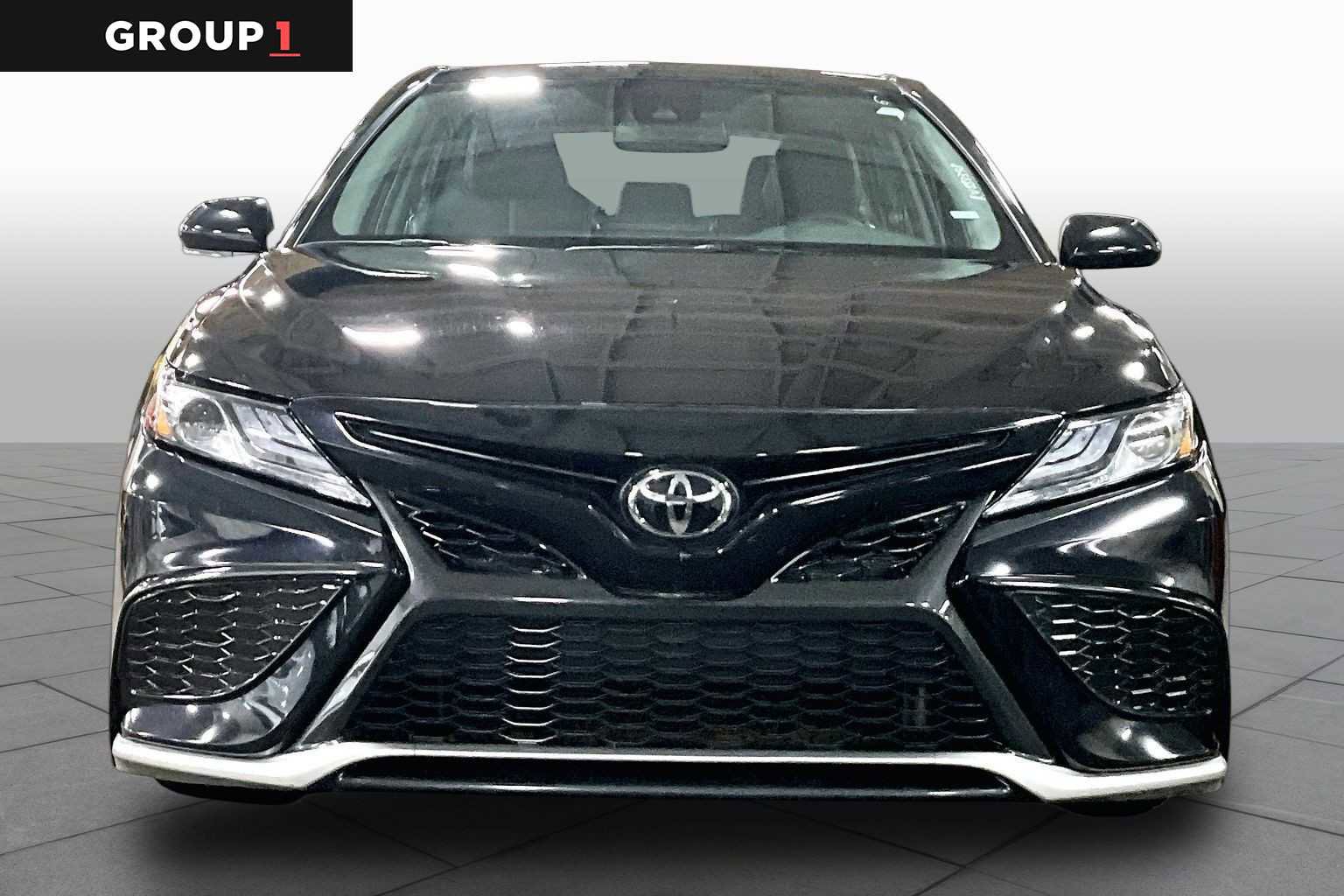 Used 2024 Toyota Camry XSE FWD image 4