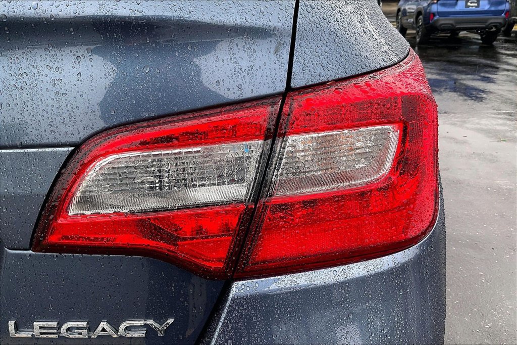 Used 2015 Subaru Legacy 2.5i Limited AWD/4WD image 34