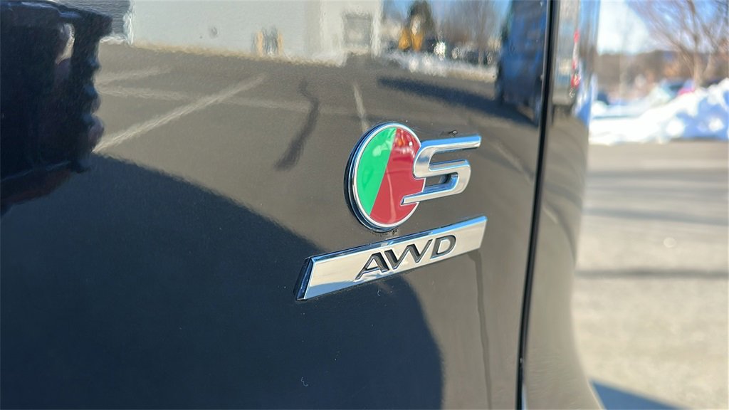 Used 2018 Jaguar F-PACE S image 26