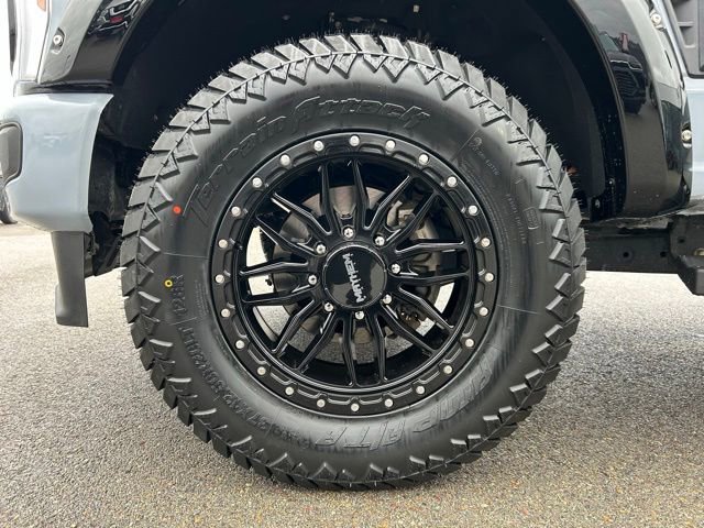 Used 2025 Ford F350 Lariat w/ Black Appearance Package image 14