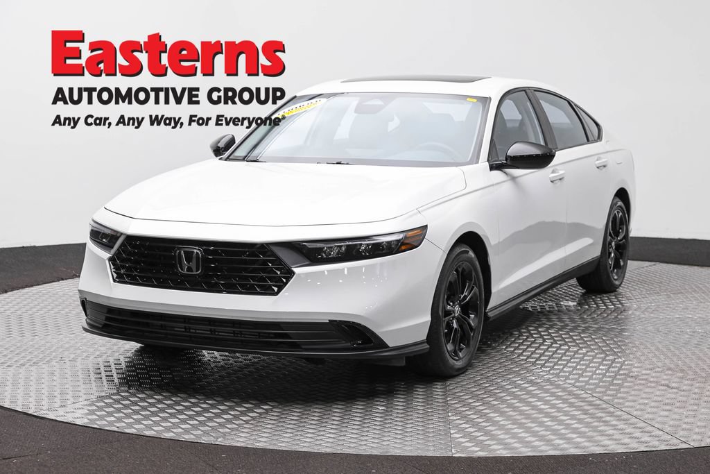 Used 2025 Honda Accord SE image 1