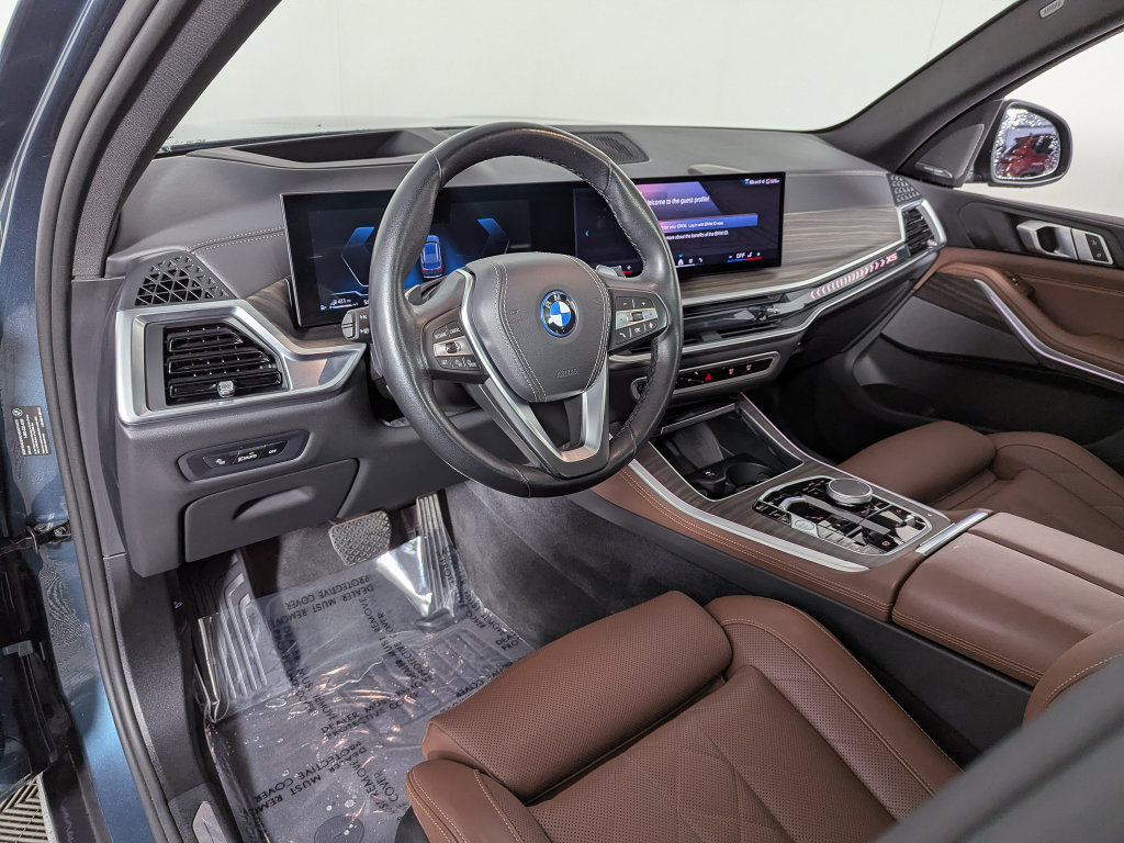 Certified 2025 BMW X5 xDrive50e w/ Premium Package AWD/4WD image 19