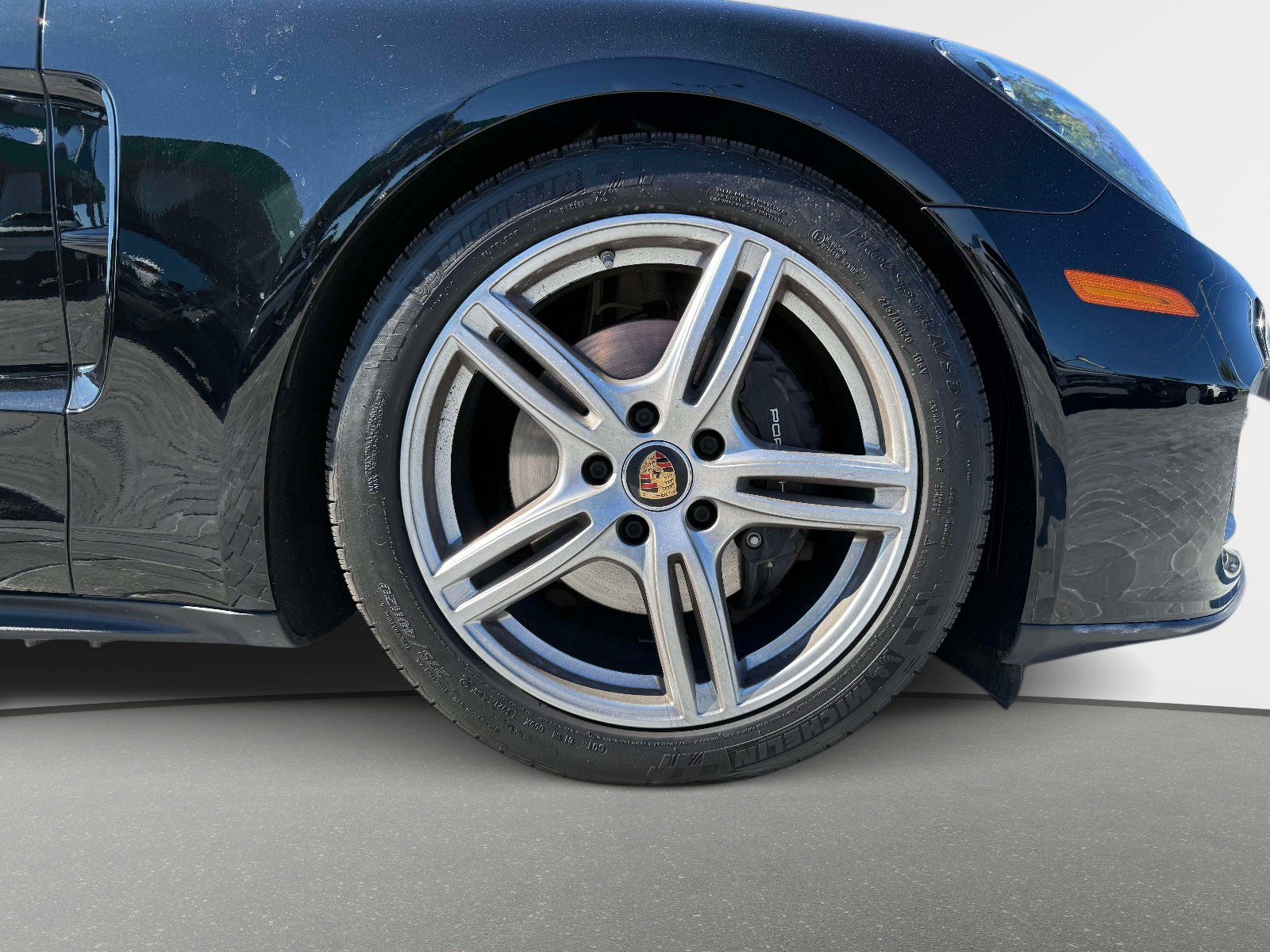 Used 2022 Porsche Panamera 4 image 22