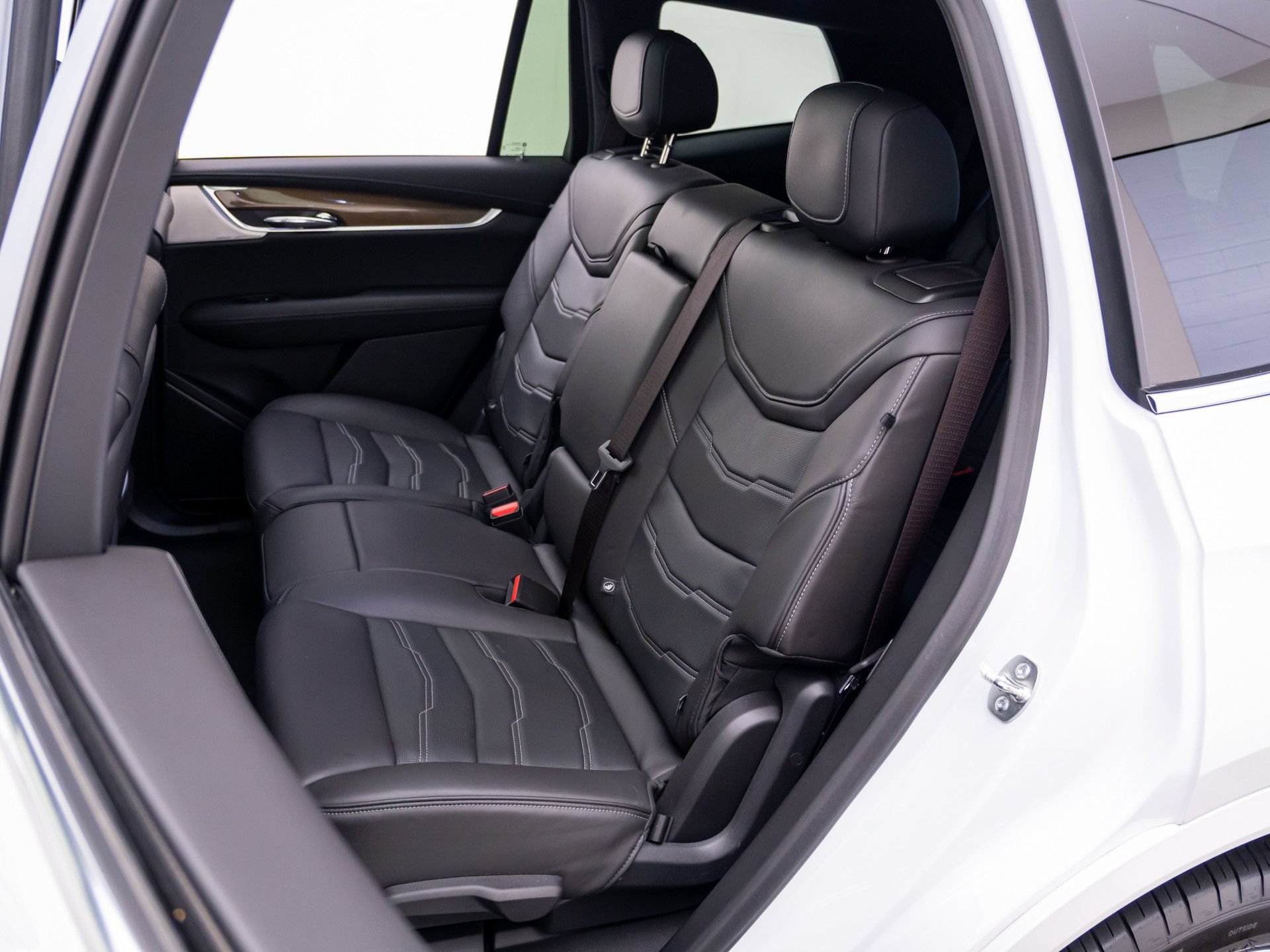 Certified 2025 Cadillac XT6 Premium Luxury w/ Platinum Package AWD/4WD image 19