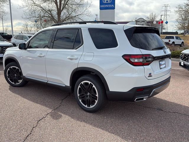 New 2026 Honda Pilot Touring image 4
