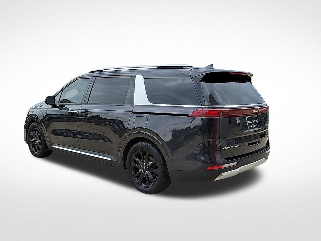 Used 2022 Kia Carnival SX Prestige FWD image 3