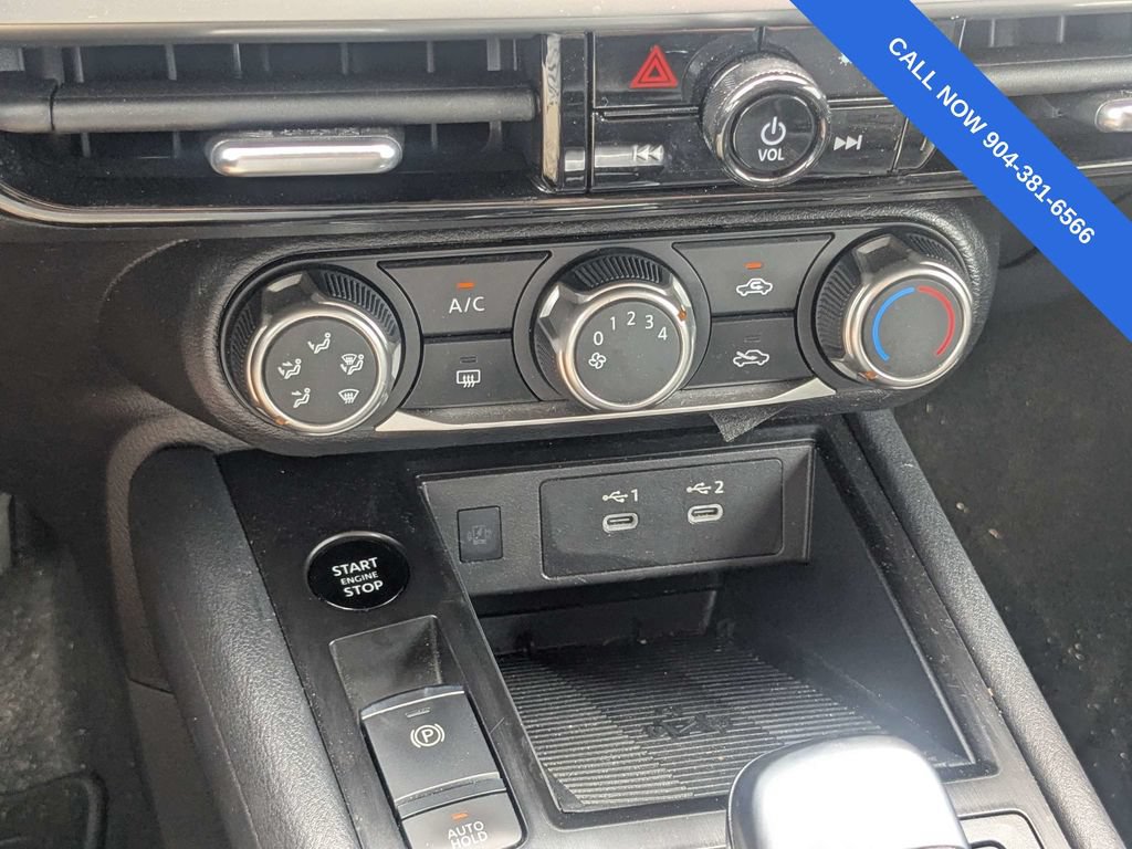 Used 2025 Nissan Kicks SV FWD image 23