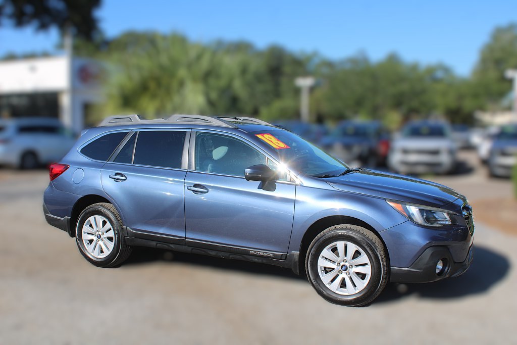 Used 2018 Subaru Outback 2.5i Premium AWD/4WD image 4