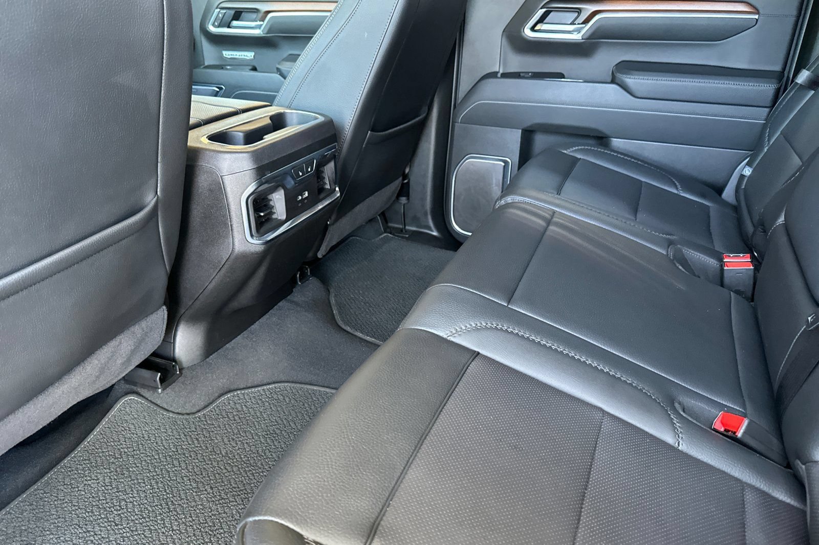 Certified 2025 GMC Sierra 1500 Denali AWD/4WD image 13