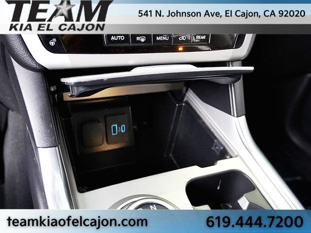 Used 2023 Ford Explorer XLT w/ Equipment Group 202A AWD/4WD image 32
