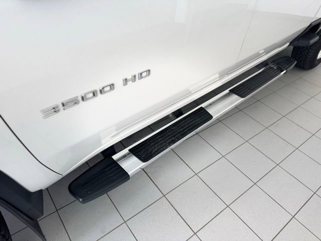 Used 2022 Chevrolet Silverado 3500 High Country AWD/4WD image 32