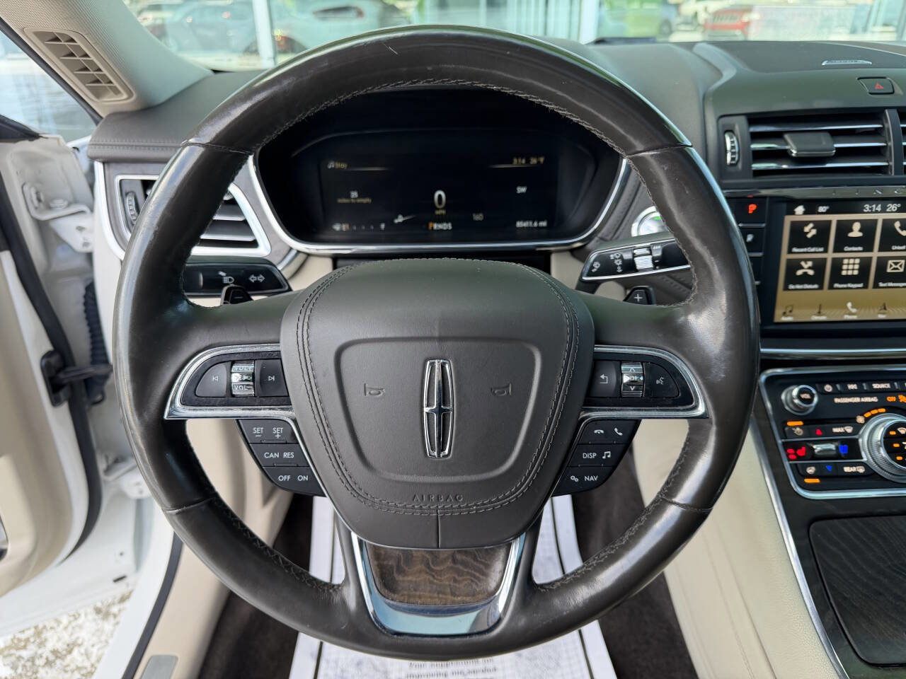 Used 2017 Lincoln Continental Reserve w/ Climate Package image 24