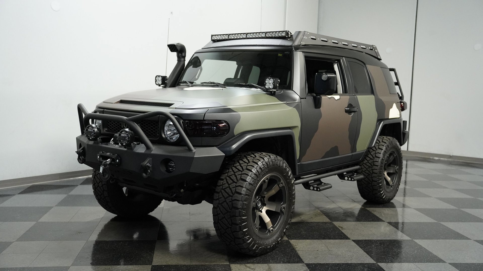 Used 2011 Toyota FJ Cruiser 4WD image 5