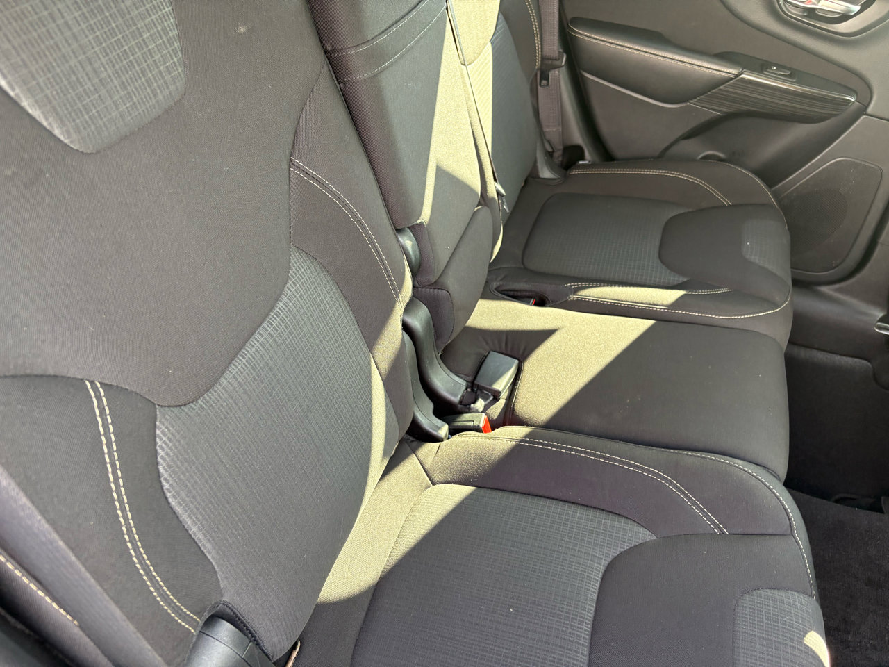 Used 2016 Jeep Cherokee Latitude image 47