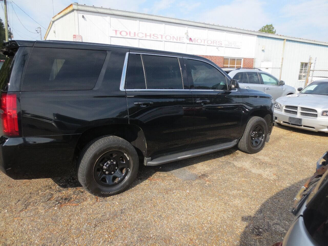 Used 2020 Chevrolet Tahoe 2WD w/ Remote Keyless Entry Package image 2