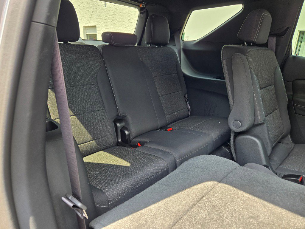 Used 2025 Chevrolet Traverse LT image 10