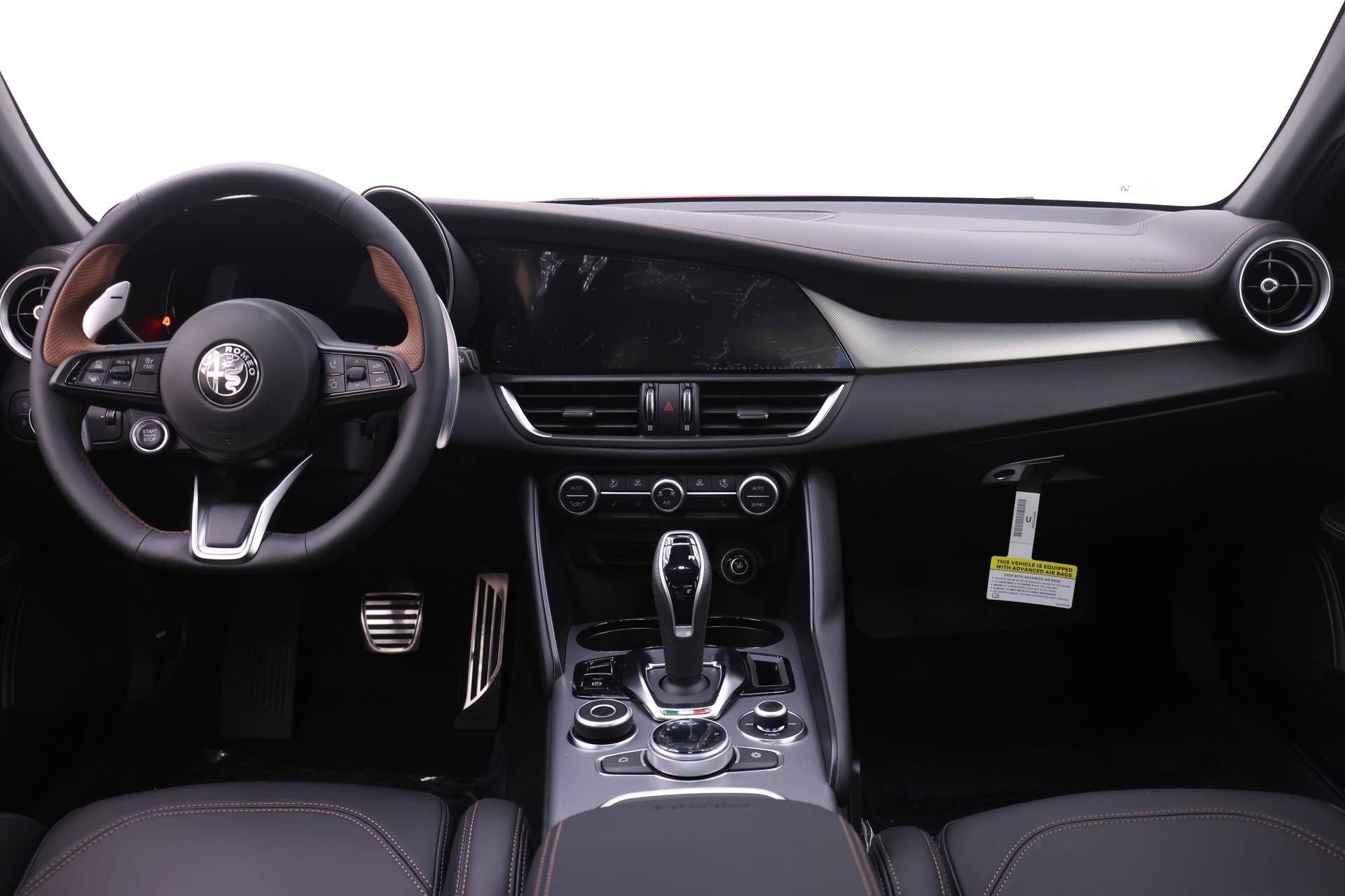 New 2025 Alfa Romeo Giulia w/ Driving Assist Package image 8