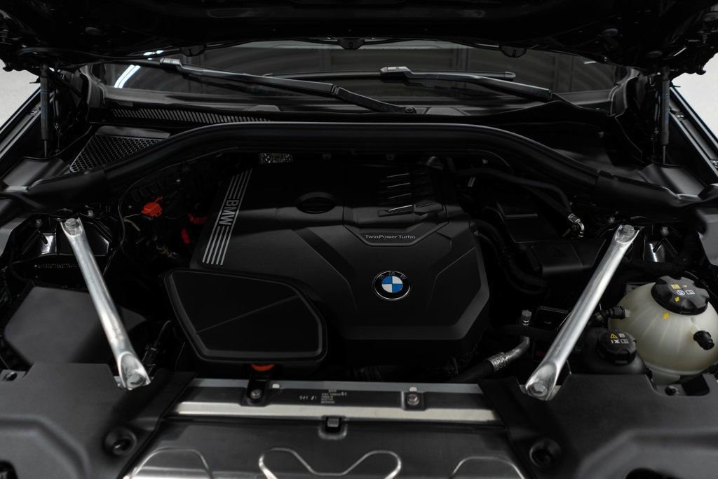 Used 2025 BMW X4 xDrive30i w/ Premium Package image 41