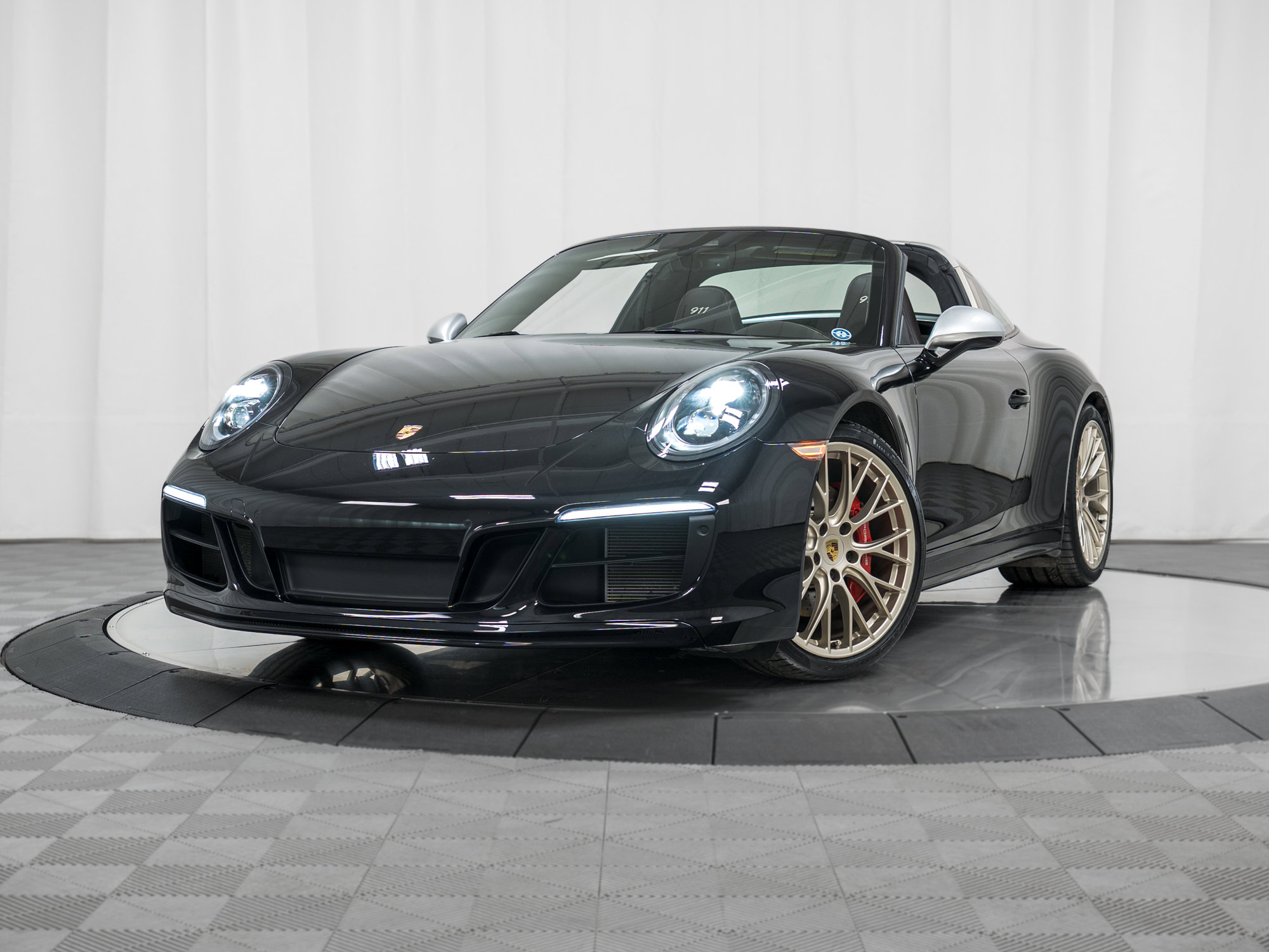 Certified 2019 Porsche 911 Targa 4 GTS image 40