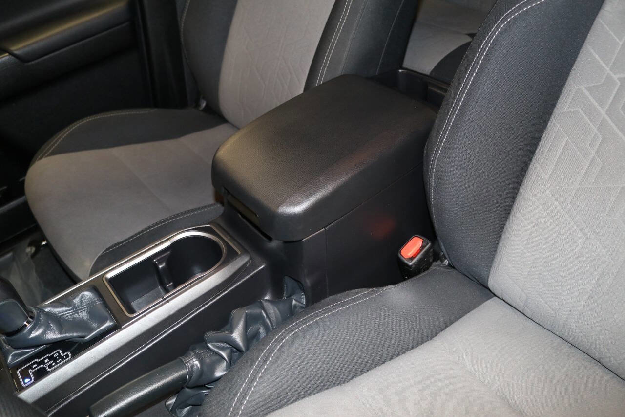 Used 2022 Toyota Tacoma TRD Off-Road image 66