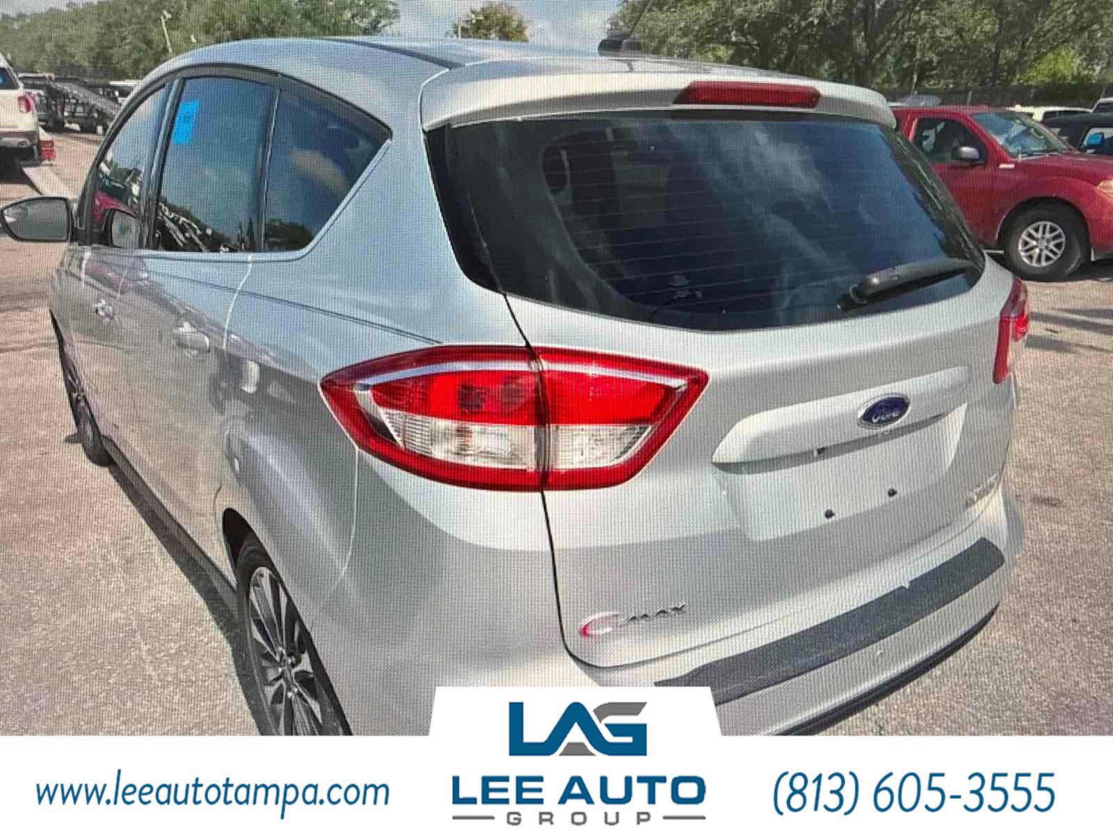 Used 2017 Ford C-MAX Titanium FWD image 2