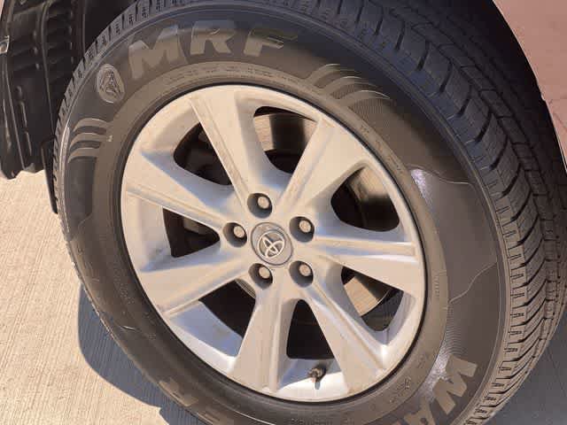 Used 2013 Toyota Highlander SE FWD image 9