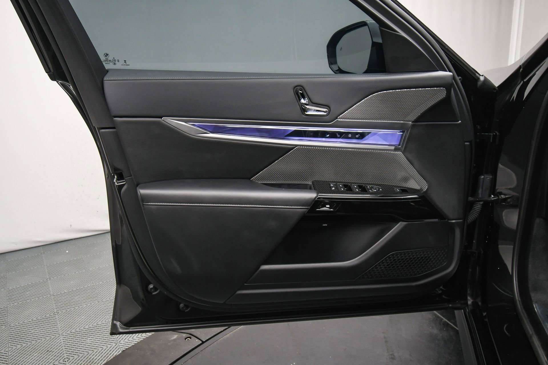 Used 2024 BMW 760i xDrive 760i xDrive image 42