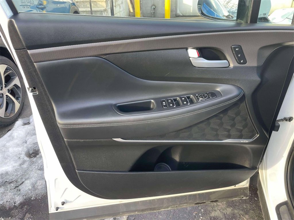 Used 2020 Hyundai Santa Fe Limited image 16