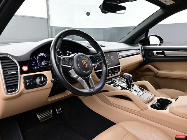 Certified 2023 Porsche Cayenne S Platinum image 4