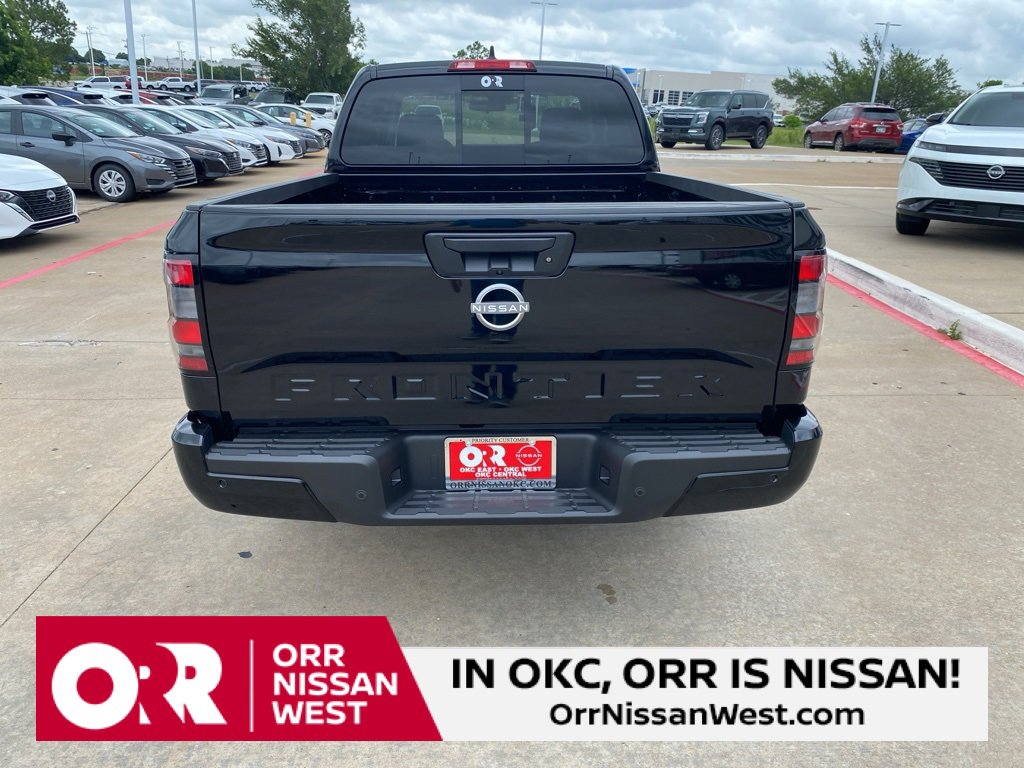 New 2025 Nissan Frontier SV image 4