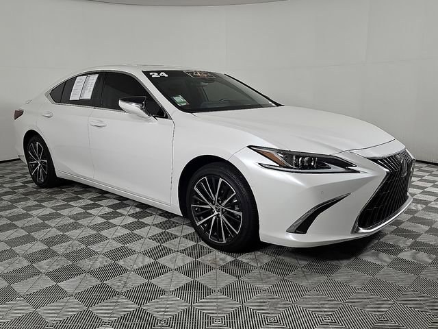 Used 2024 Lexus ES 300h w/ Premium Package image 3