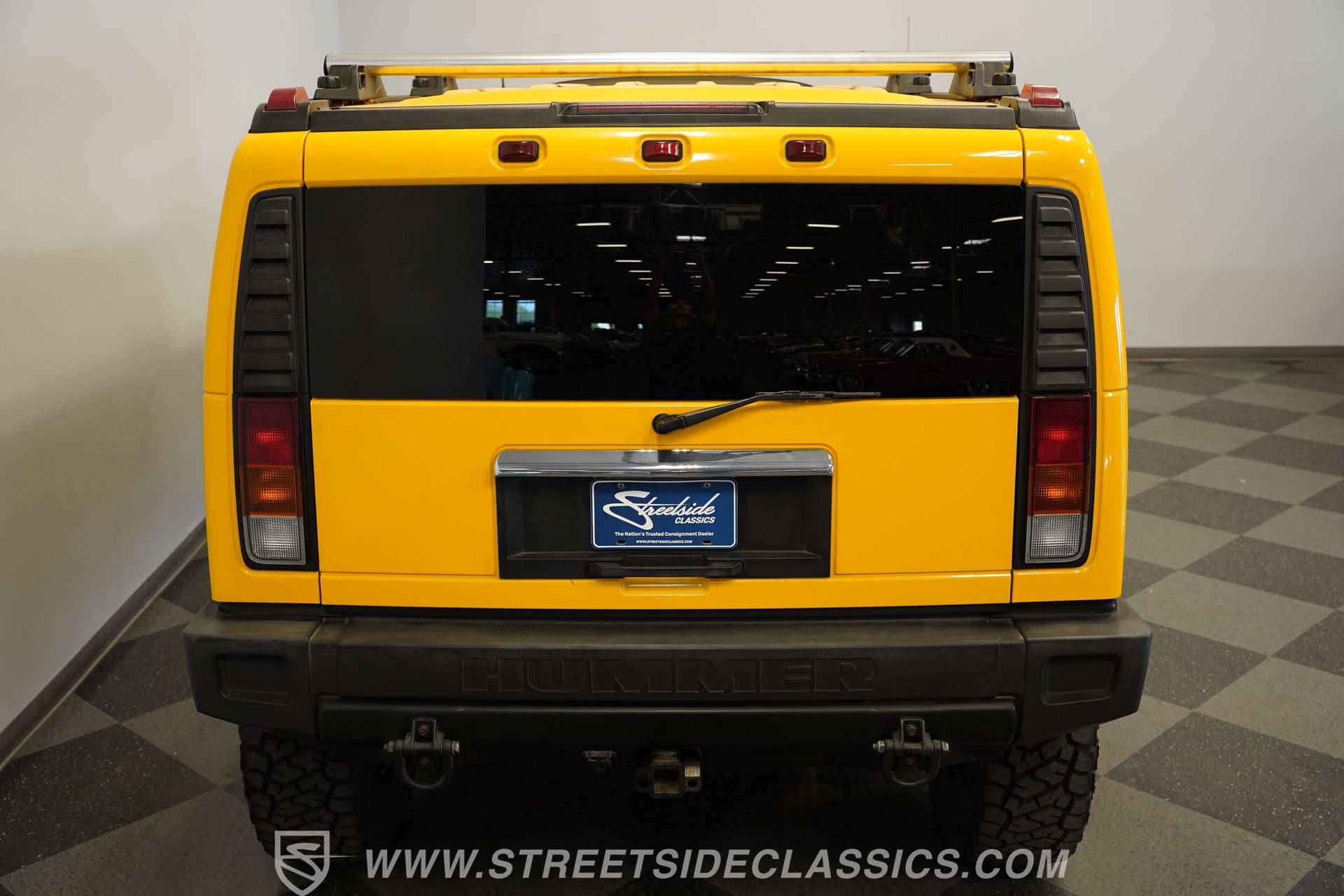 Used 2004 HUMMER H2 w/ Preferred Equipment Group AWD/4WD image 27