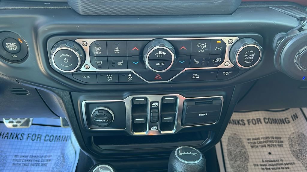 Used 2021 Jeep Gladiator Willys image 24