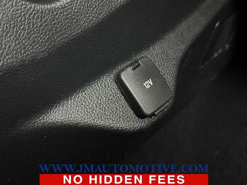 Used 2023 Ford Edge ST image 37