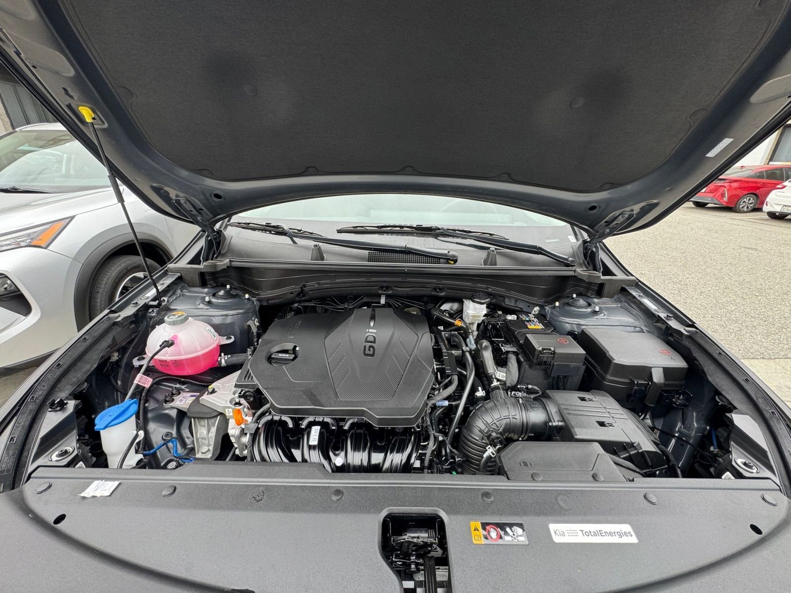 Used 2025 Kia Sportage LX FWD image 31