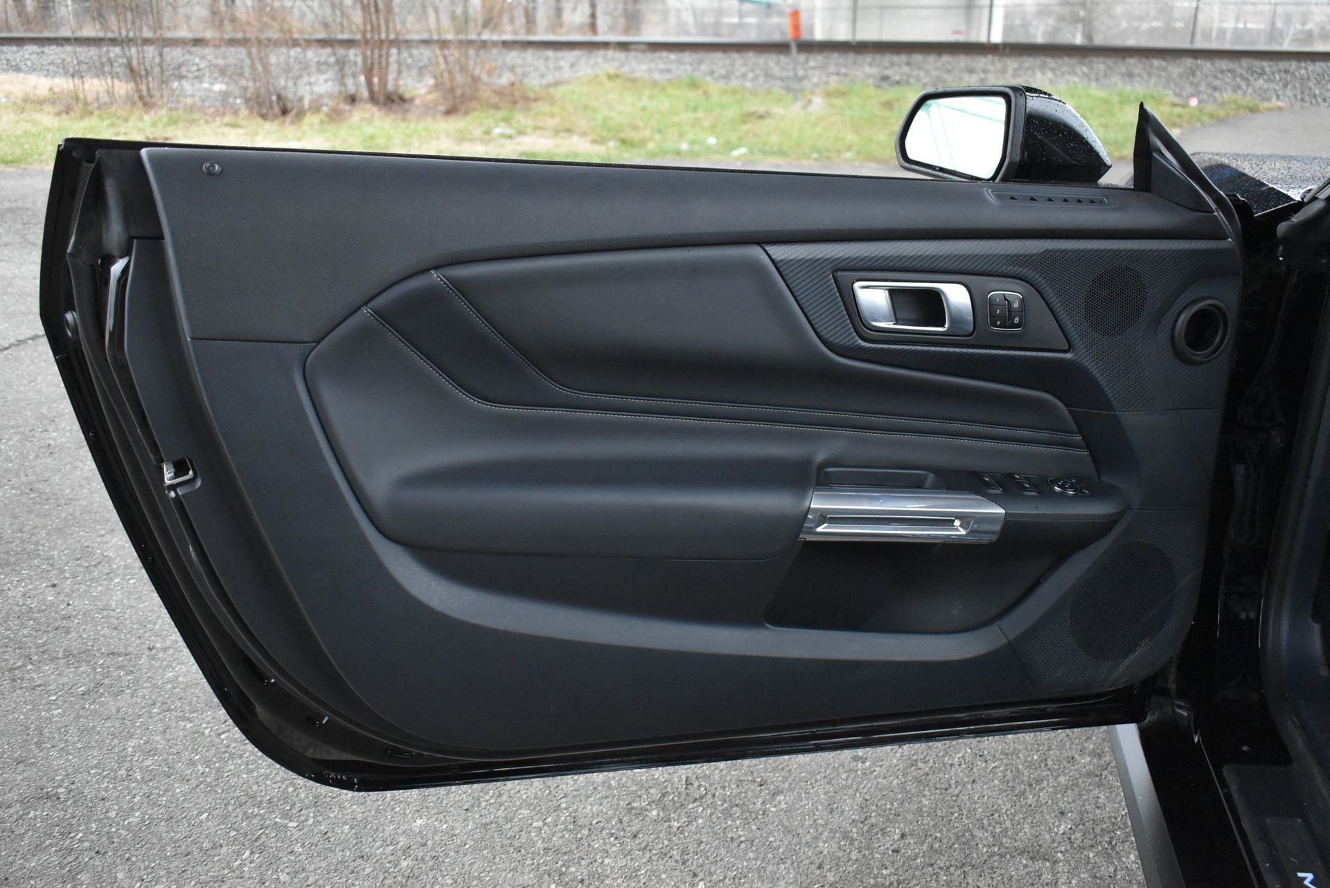 Used 2024 Ford Mustang GT Premium image 11