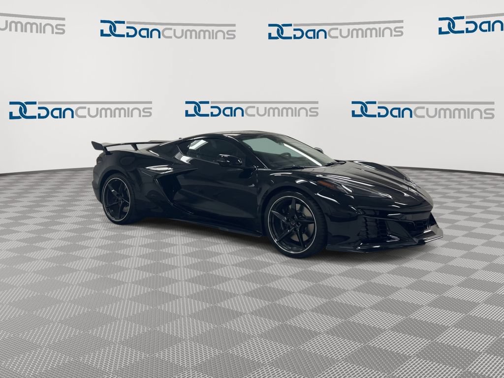New 2027 Chevrolet Corvette Z06 w/ Stealth Interior Trim Package RWD image 2