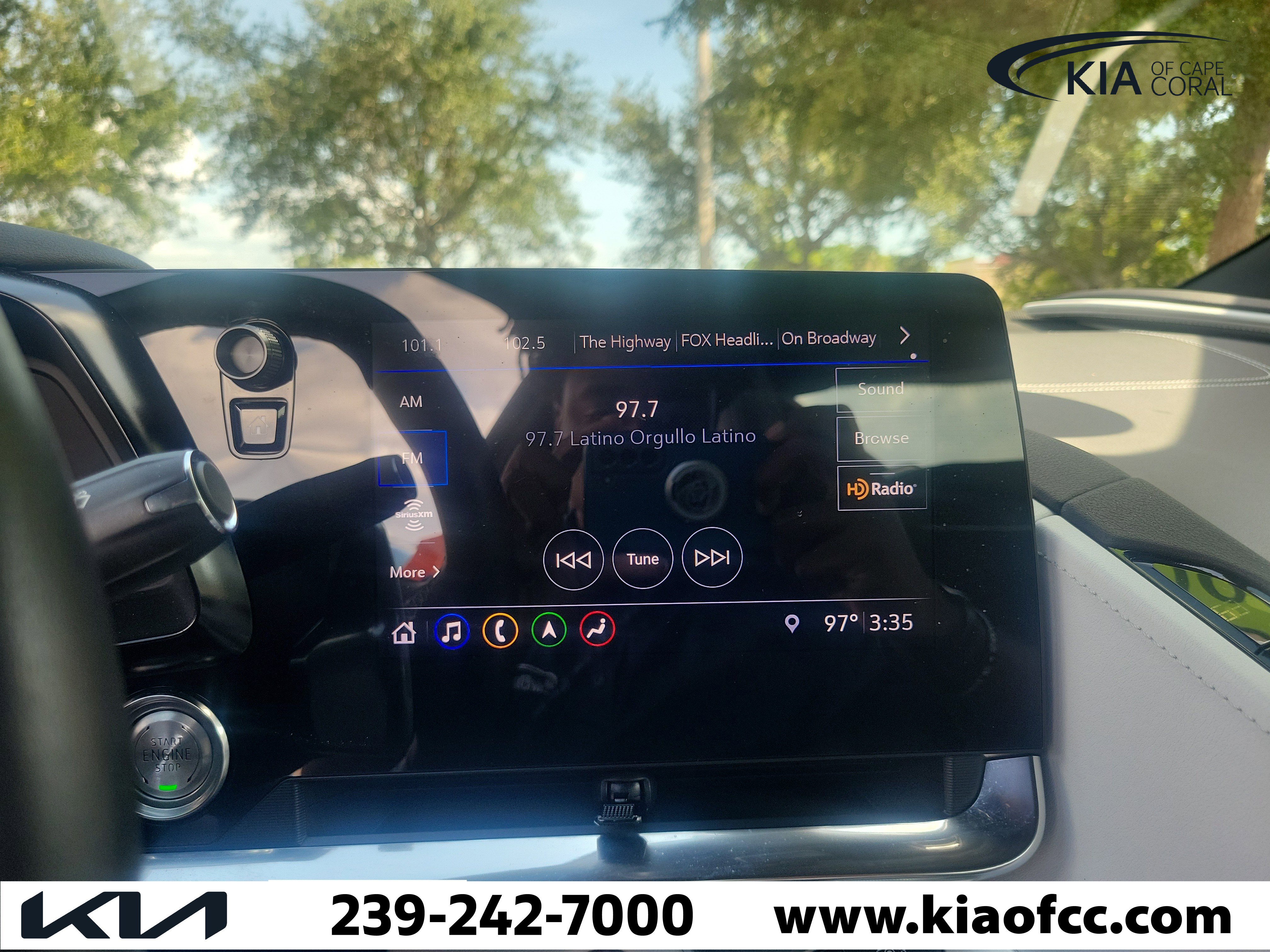 Used 2020 Chevrolet Corvette Stingray Preferred Cpe w/ 2LT Preferred Equipment Group RWD image 20