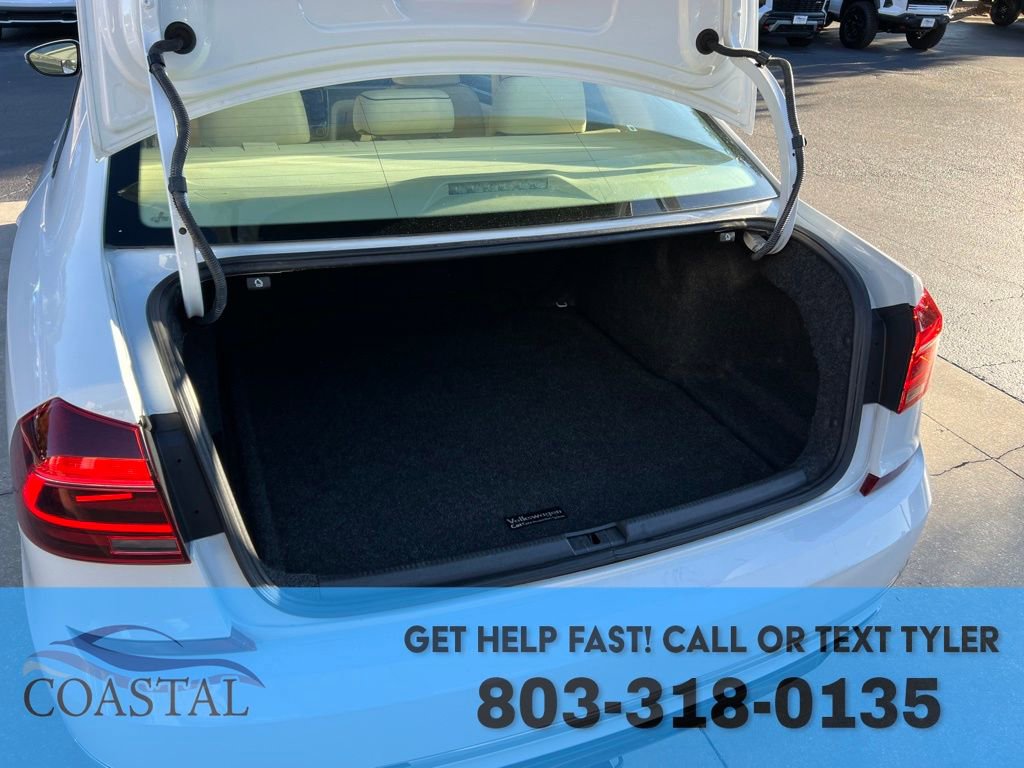 Used 2018 Volkswagen Passat 2.0T image 22