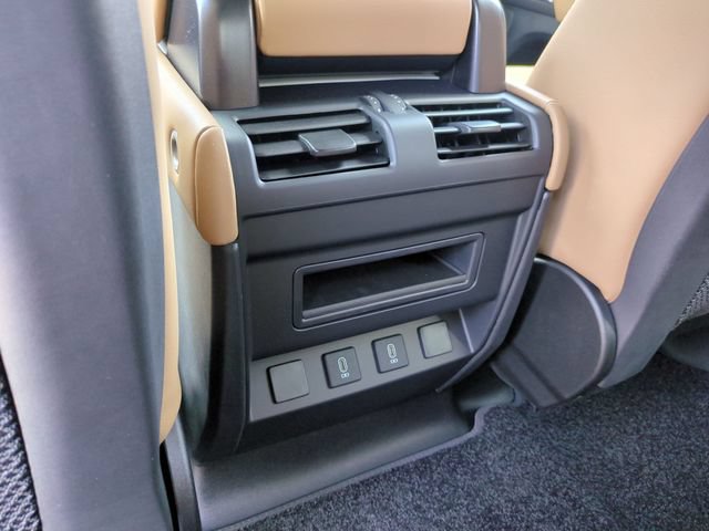New 2026 Land Rover Defender 110 X-Dynamic SE AWD/4WD image 13