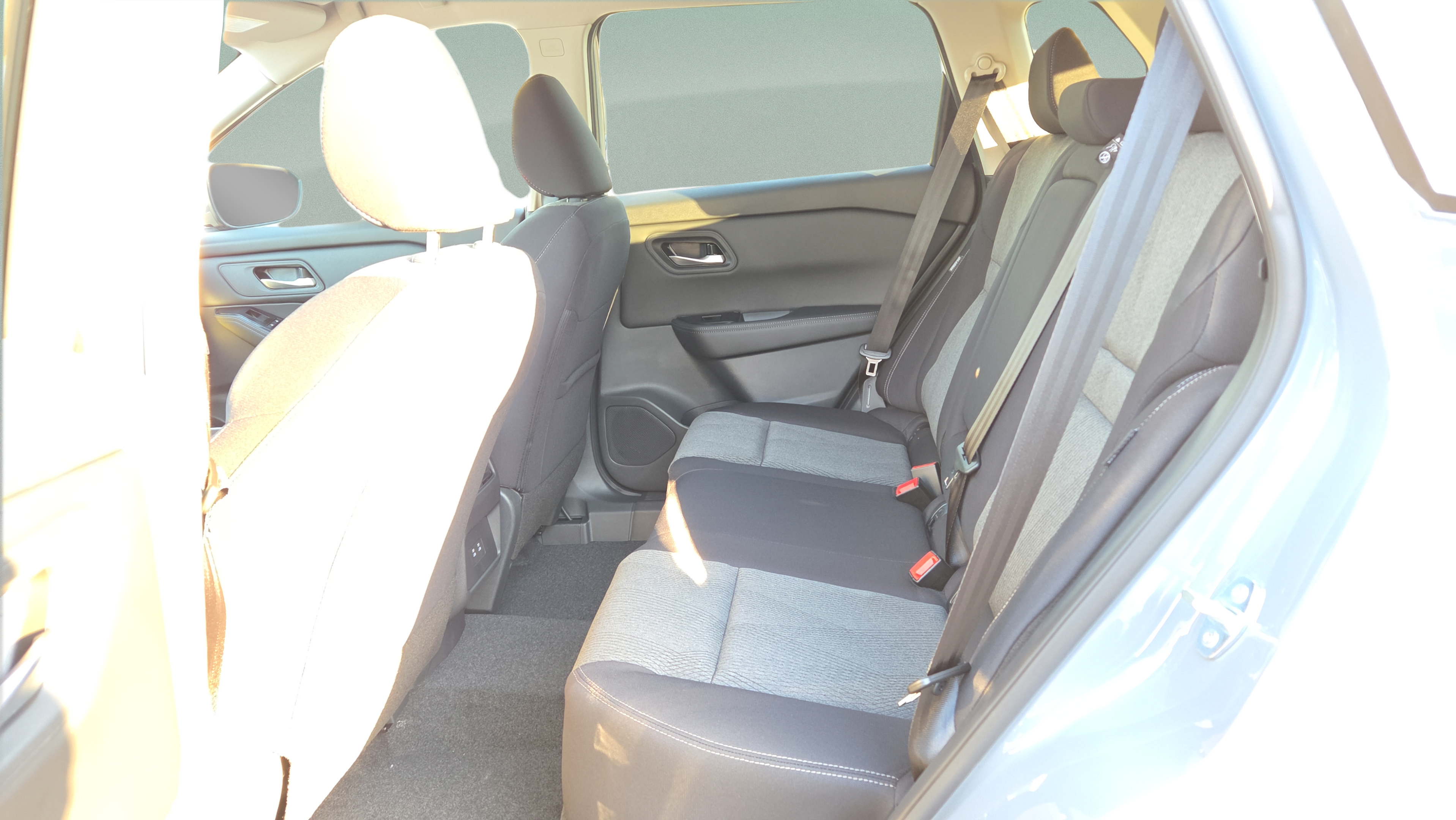 Used 2026 Nissan Rogue SV w/ Cold Weather Package FWD image 10