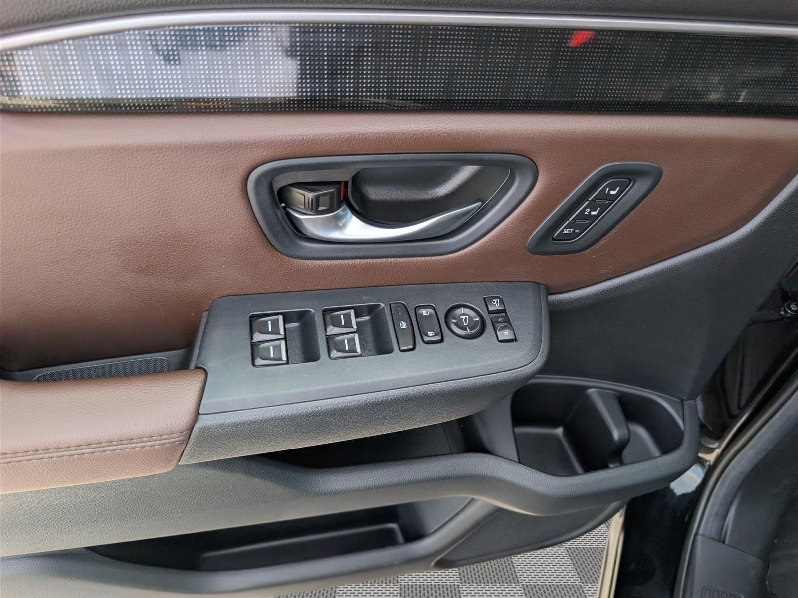 Used 2025 Honda Pilot Elite image 22